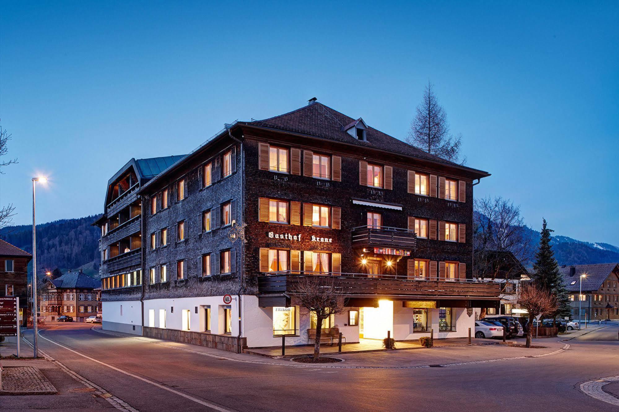 Hotel Gasthof Krone Hittisau Eksteriør billede