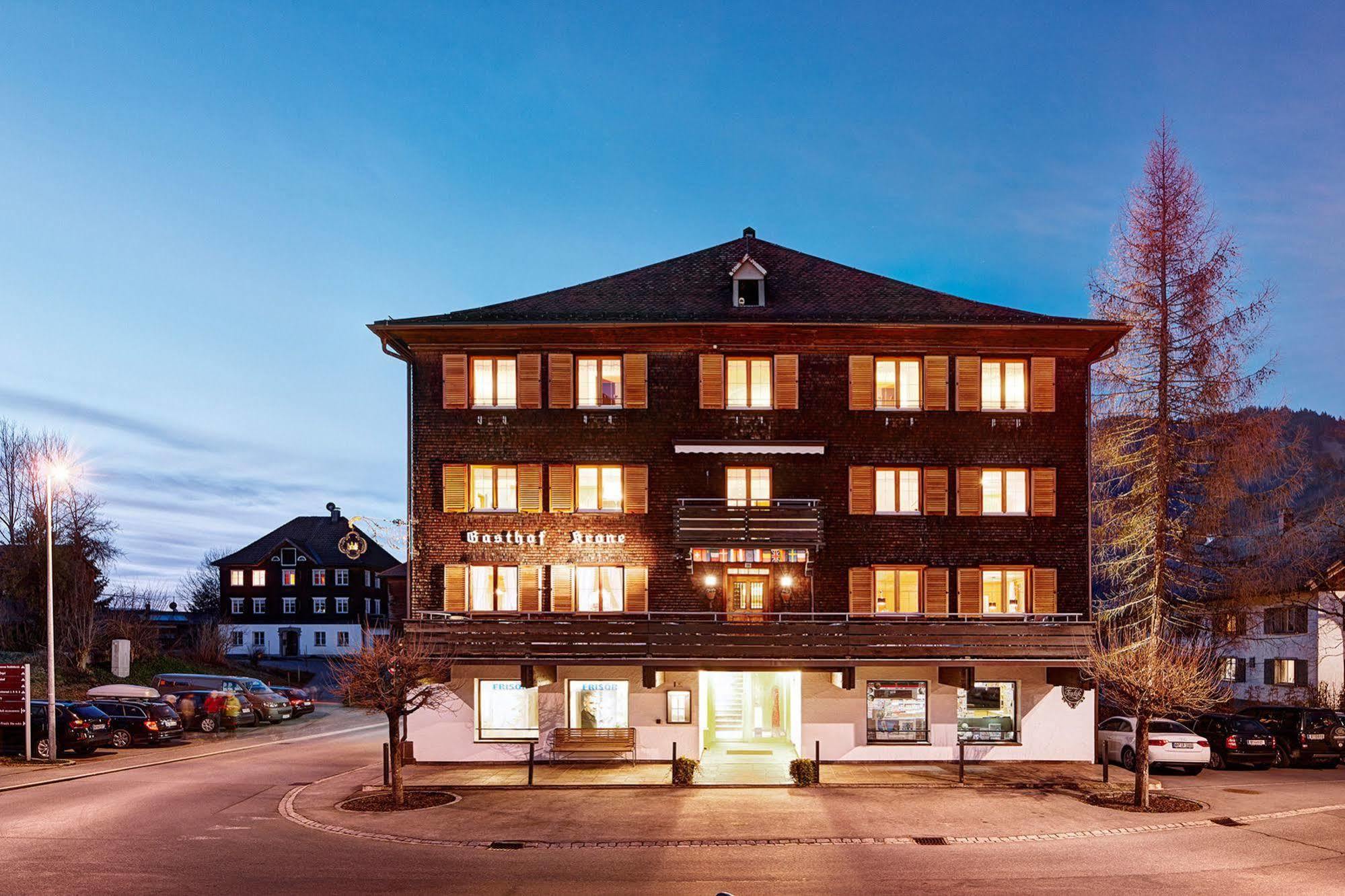 Hotel Gasthof Krone Hittisau Eksteriør billede